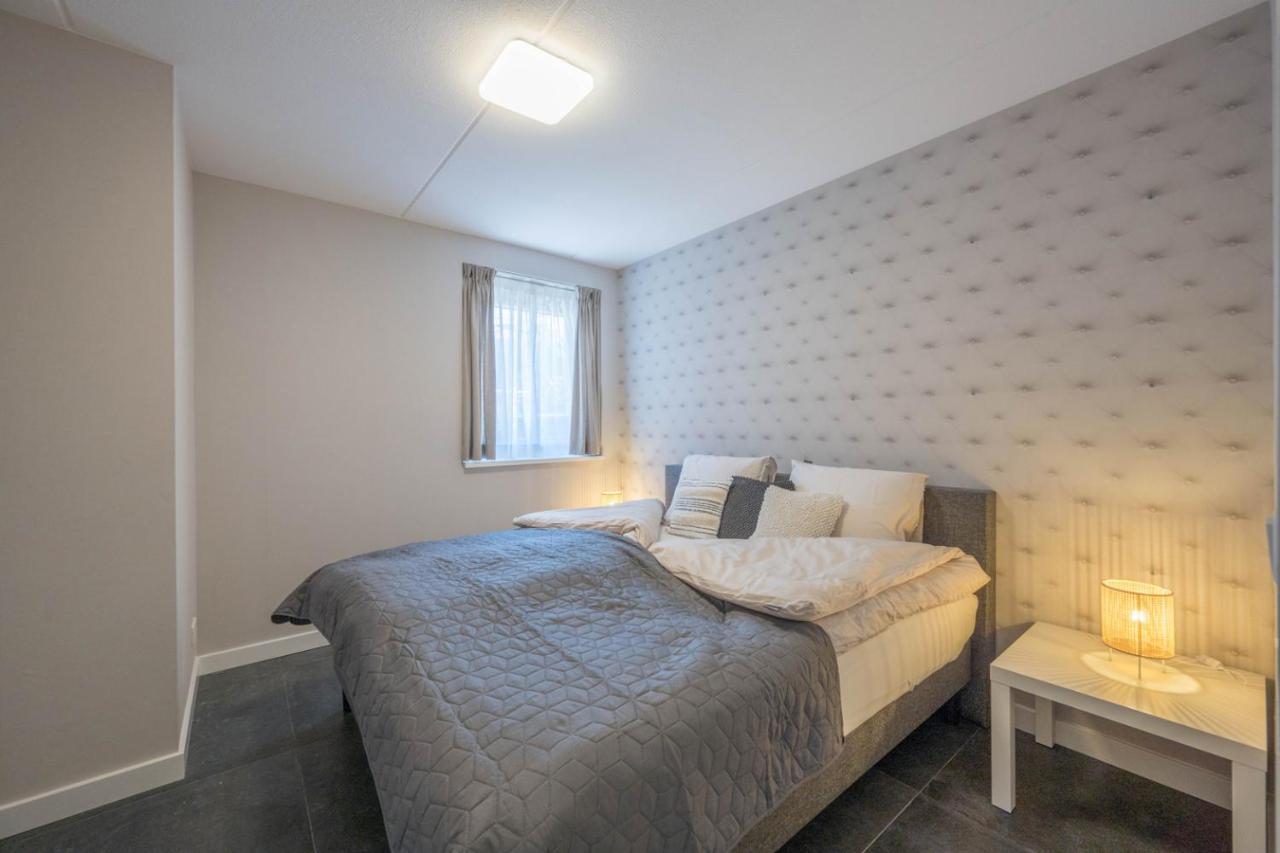 Meerzicht 24 - Luxury Family Accommodation With Beautiful Lake Side View Uitgeest Extérieur photo