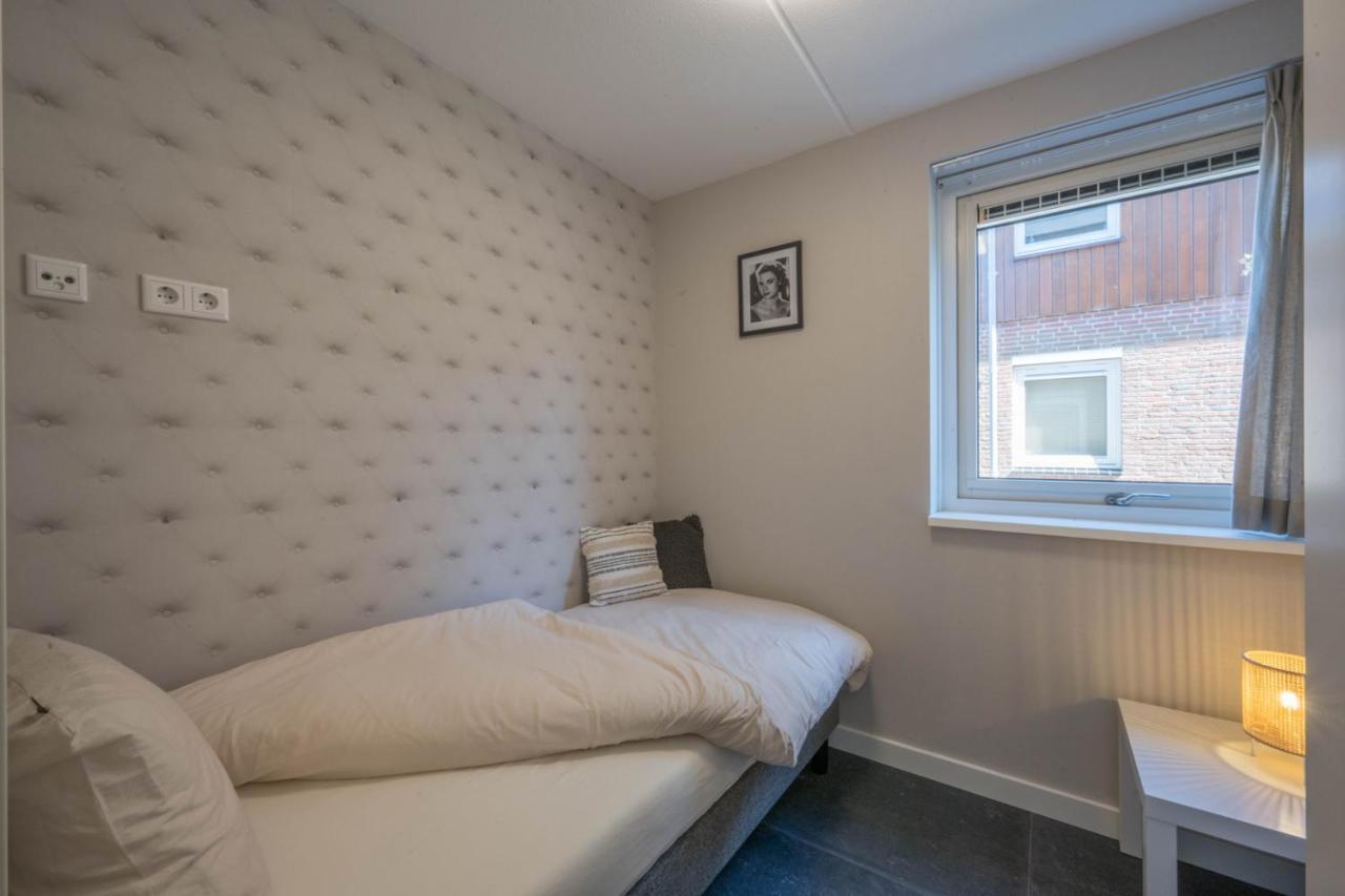 Meerzicht 24 - Luxury Family Accommodation With Beautiful Lake Side View Uitgeest Extérieur photo